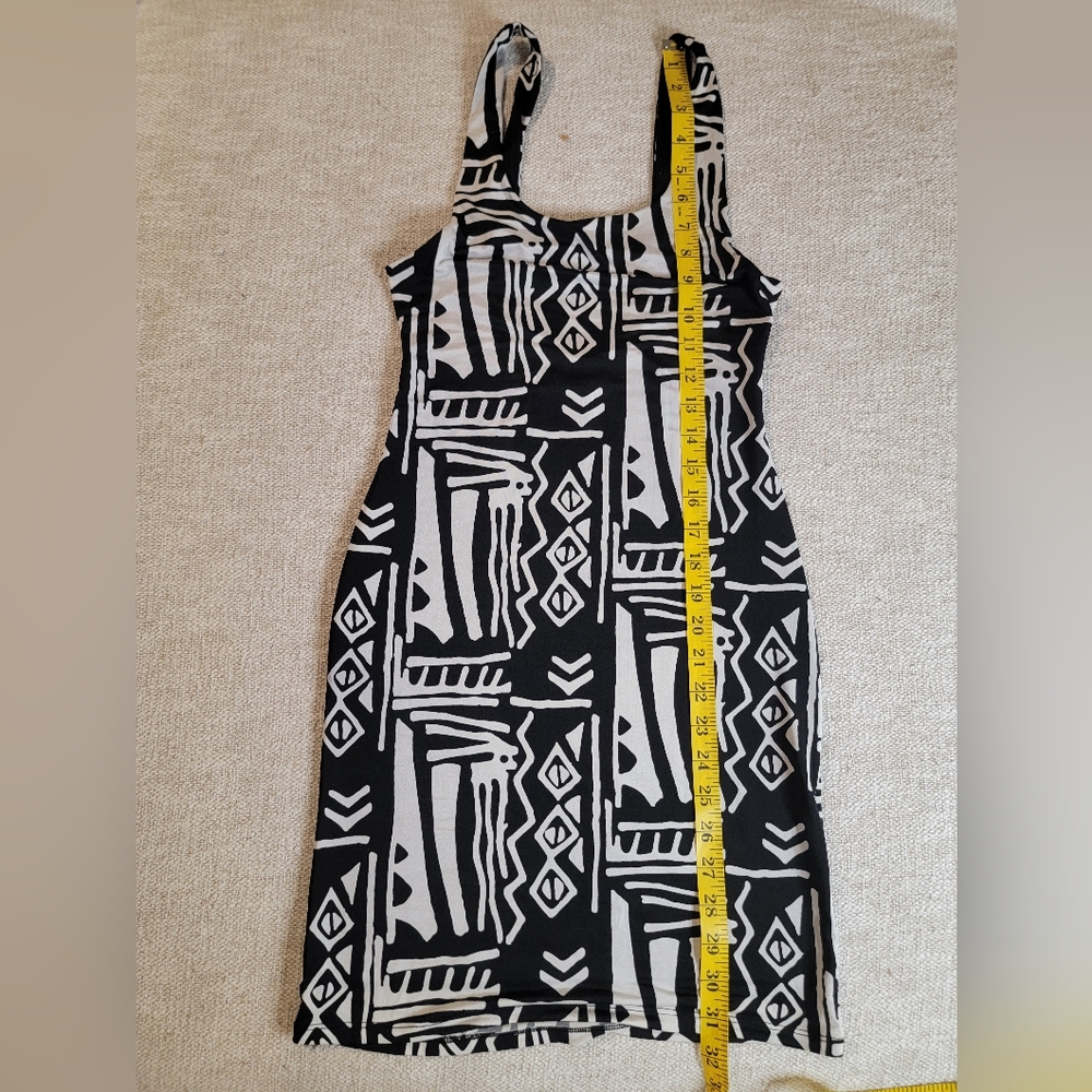 Dress - Picture 4 of 5